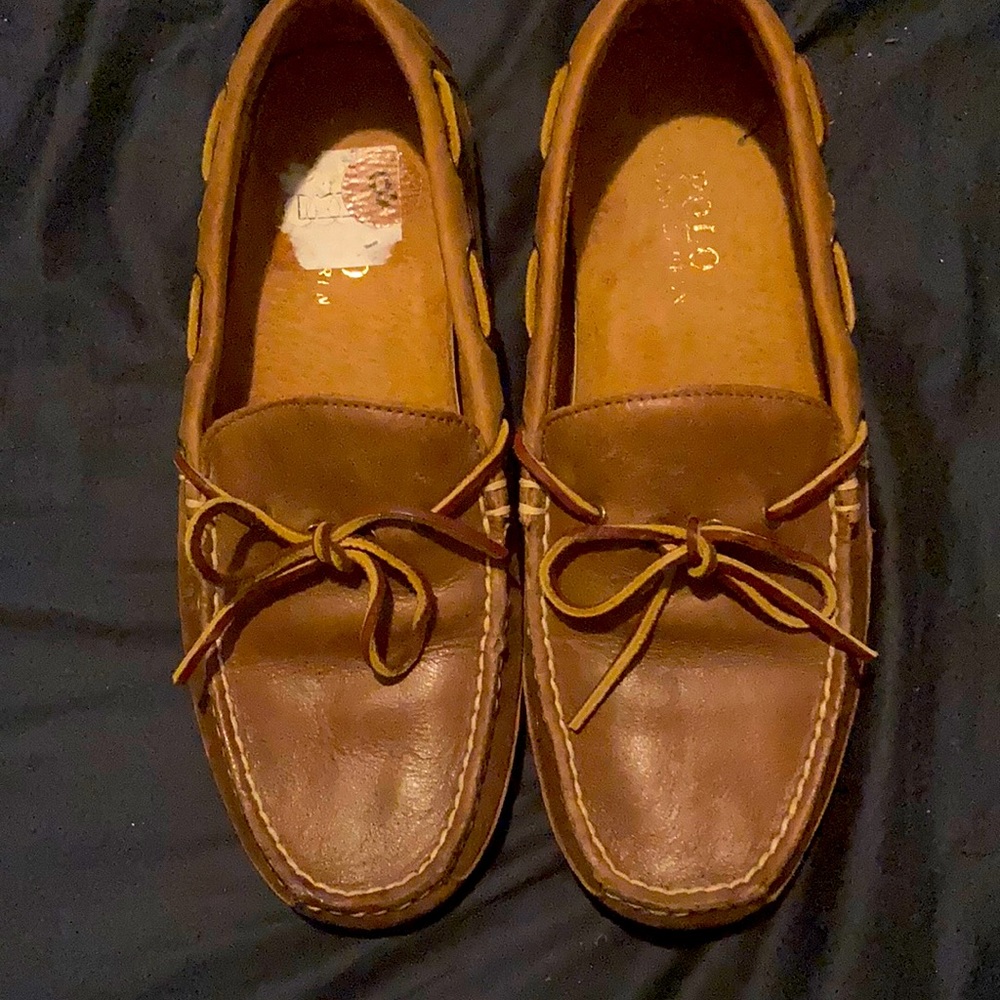 Beautiful pair of beige/ brown leather polo shoes